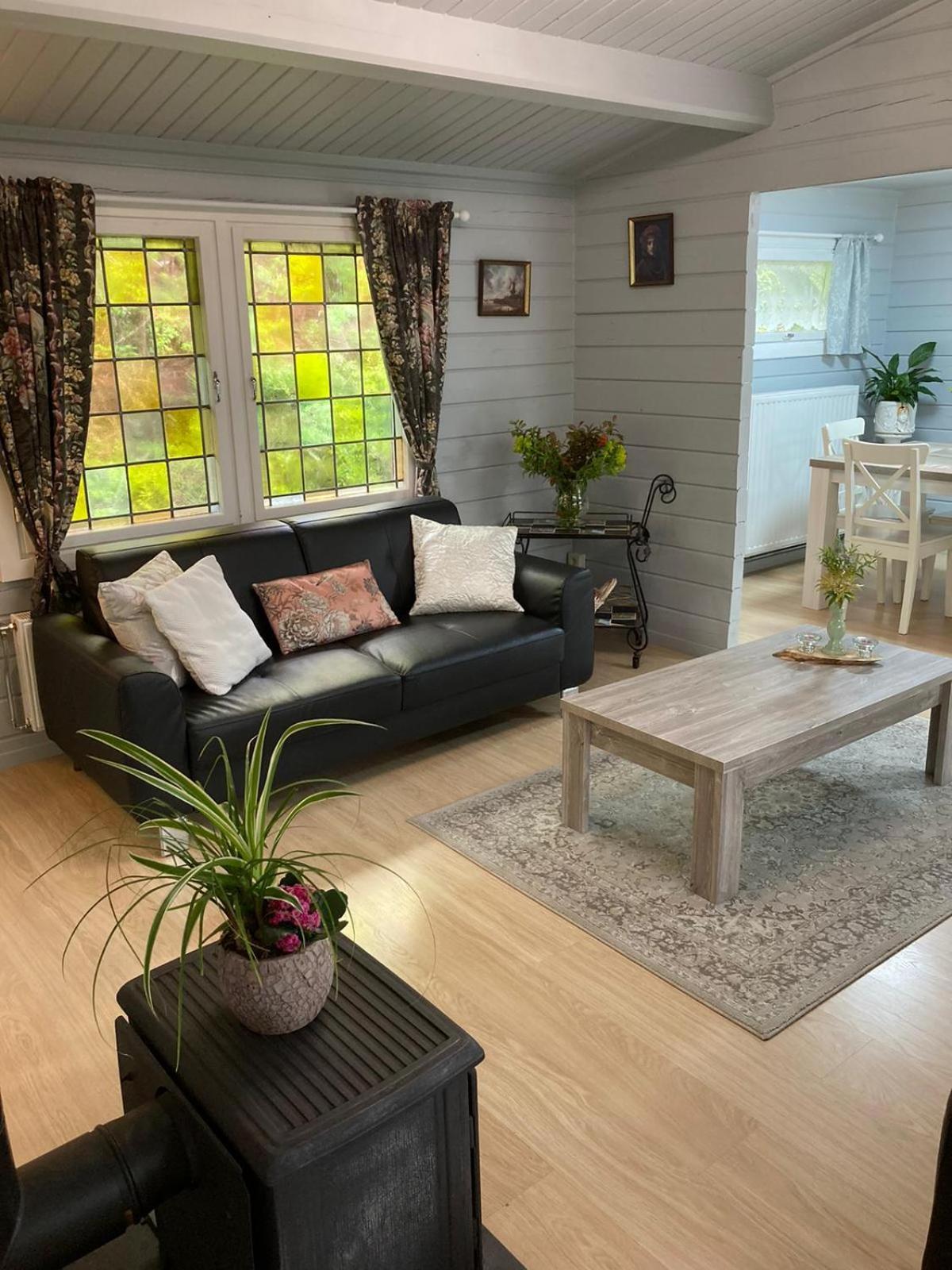 Le Vieux Pres Holiday home *
